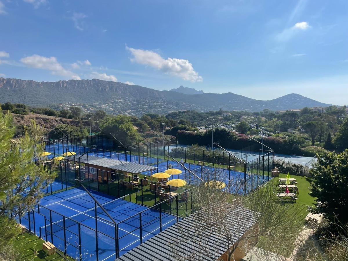 Appartements Modernes Vue Mer A Cap Esterel Saint-Raphael  Exterior photo